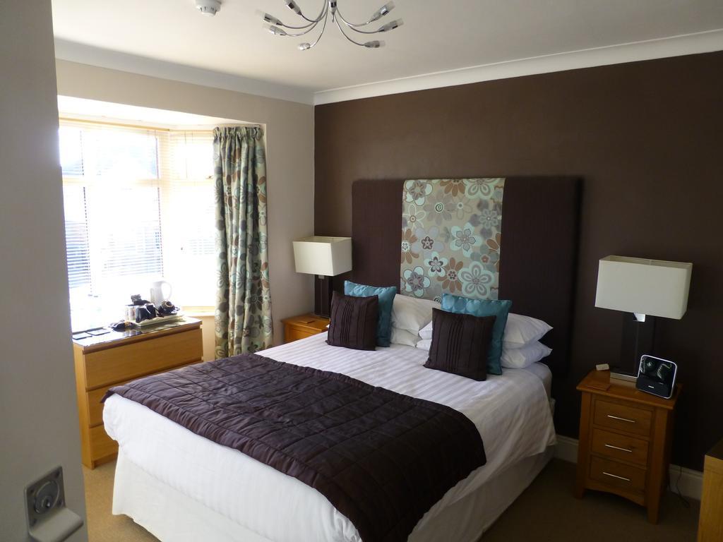 Waters Reach Guest House Крайстчърч Стая снимка