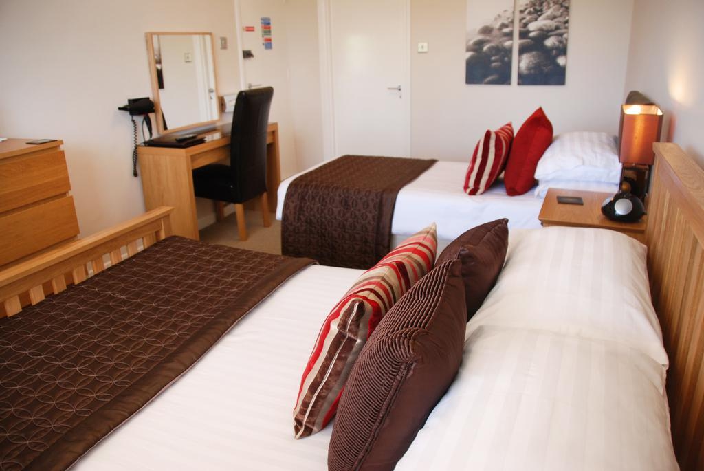 Waters Reach Guest House Крайстчърч Стая снимка