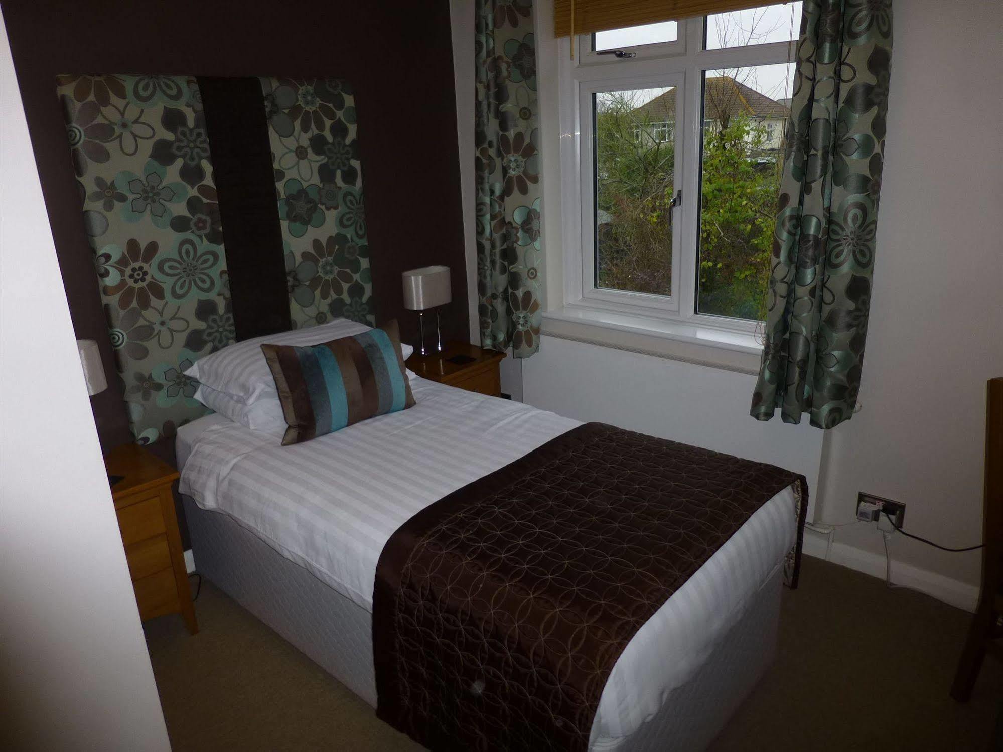 Waters Reach Guest House Крайстчърч Екстериор снимка