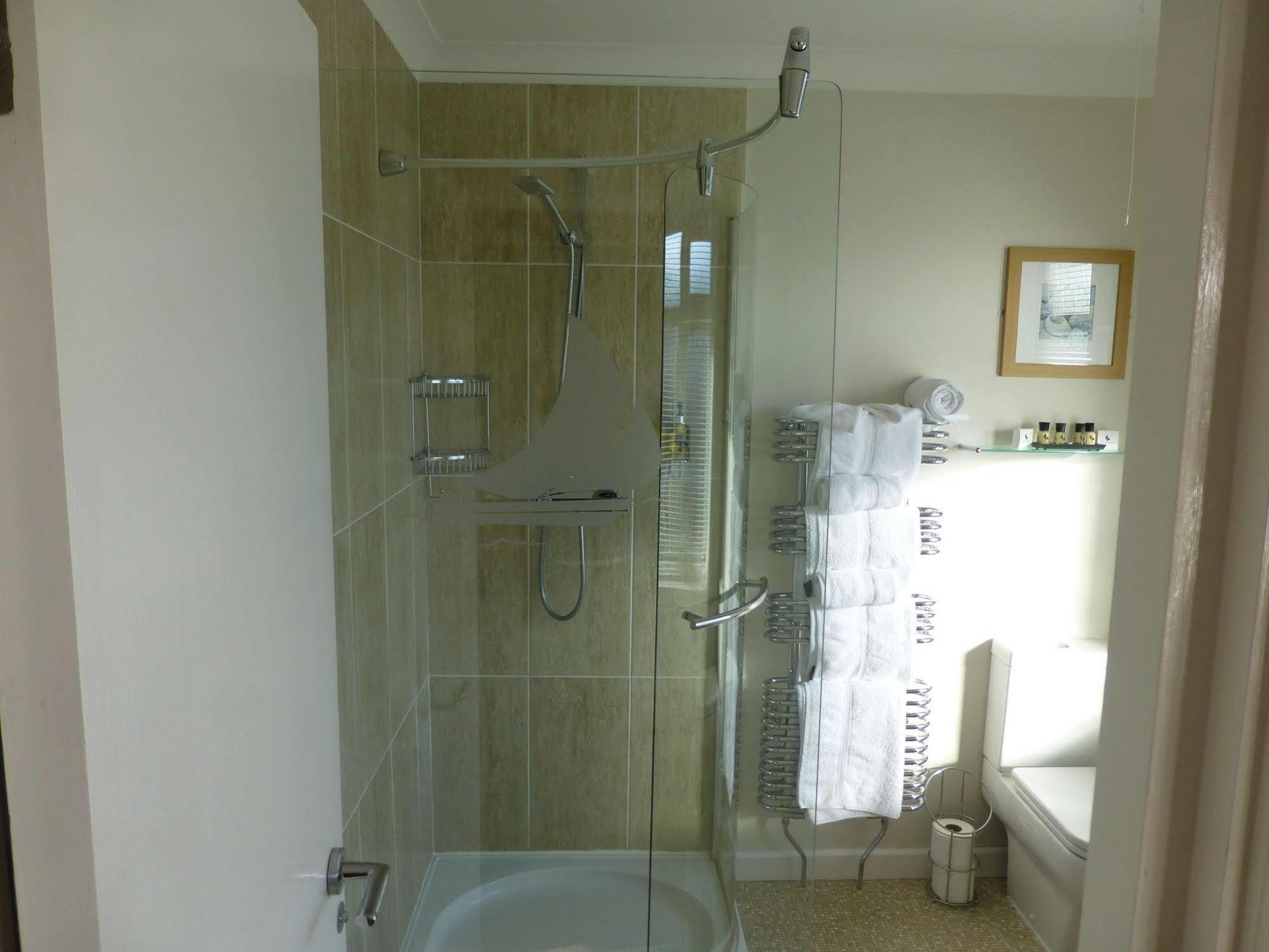 Waters Reach Guest House Крайстчърч Екстериор снимка
