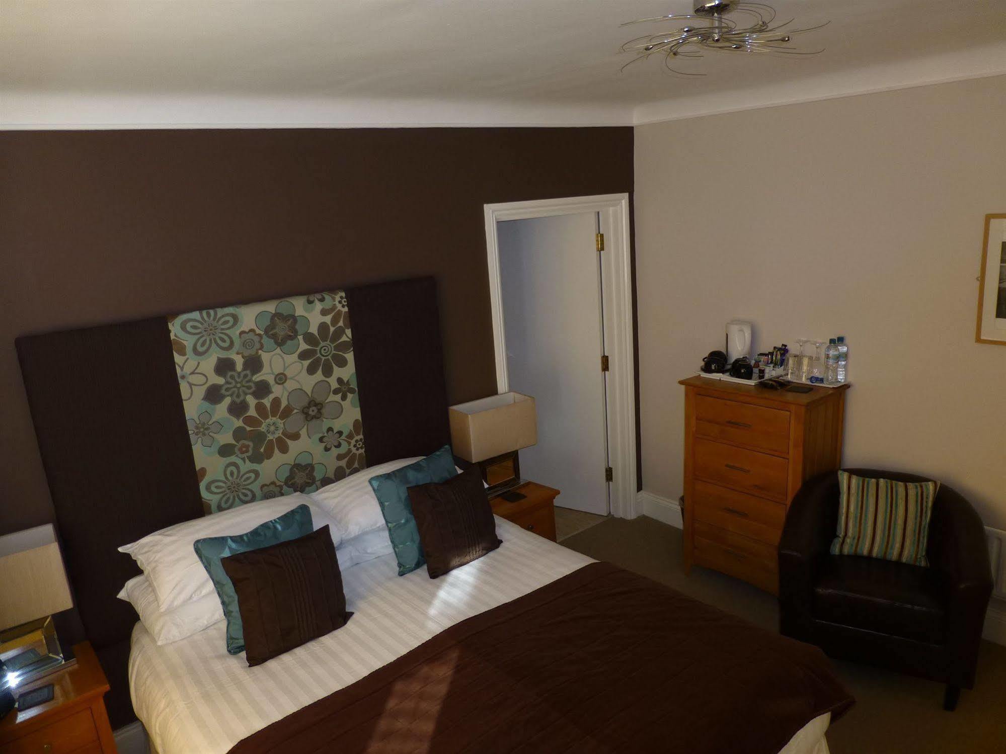 Waters Reach Guest House Крайстчърч Екстериор снимка